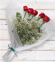 5 kırmızı gülden sade buket  Hatay online çiçek gönderme sipariş 