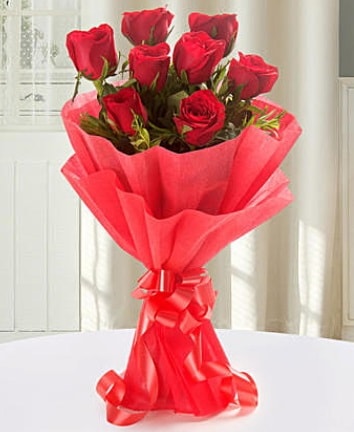 9 adet kırmızı gülden modern buket  Hatay internetten çiçek siparişi 